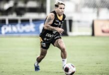 Soteldo treina e deve jogar contra o Água Santa