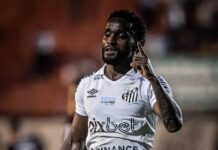 Mendoza valoriza empate do Santos e alivia pressão após semana difícil: “Estamos fortes”