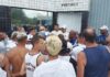Torcedores do Santos protestam no CT e têm conversa com Falcão, Odair e jogadores
