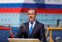 Aliado de Putin, Medvedev cogita avançar sobre fronteira com a Polônia