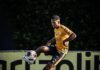 João Lucas treina no Santos e deve enfrentar o São Paulo