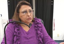 Jezebel Silva pede concurso público para contratação de intérpretes de Libras