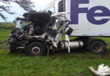 Acidente entre caminhões mata homem em rodovia de Bento de Abreu