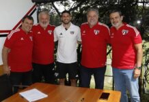 São Paulo amplia contrato de Calleri