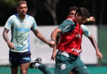 Abel Ferreira marca golaço em treino do Palmeiras