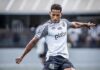 João Lucas vence disputa na lateral e se firma como titular do Santos