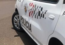 Mulher é socorrida após ser esfaqueada pela vizinha em Penápolis