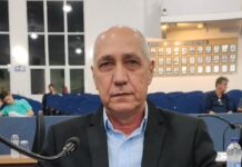 Valdecir Lio pede instalação de ar-condicionado na agência dos Correios de Simonsen