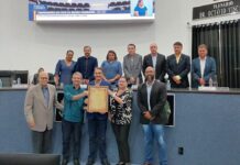 Unifev recebe homenagem da Câmara Municipal pelo lançamento das graduações e pós em EaD