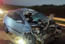 Motorista fica ferido após colidir na traseira de caminhão na Euclides da Cunha