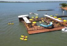 Clube de Fronteira (MG) inaugura parque flutuante no rio Grande