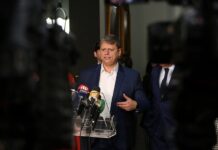 Tarcísio propõe salário mínimo de R$ 1.550 para trabalhadores de SP