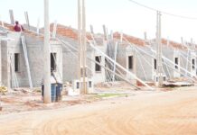 Com apoio do deputado Carlão Pignatari, construção de moradias populares avança em Valentim Gentil