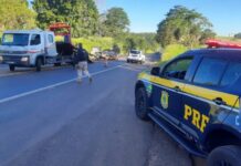 Batida entre carros deixa três pessoas feridas na BR-153 em Rio Preto