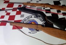 Homem é preso com três espingardas e munições em Buritama