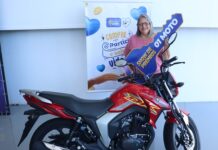 Pela primeira vez, moto do Sorte Saúde sai para moradora de Paulo de Faria