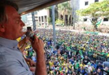 Justiça bloqueia mais R$ 370 mil de Bolsonaro por multas não pagas na pandemia