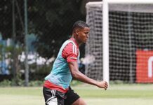 São Paulo prevê vendas, mas só tem propostas pelo lateral Nathan