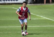 Miguelito é convocado pela seleção boliviana e desfalca o Santos em dois jogos do Brasileirão