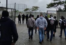 Membros de organizada têm conversa com líderes do elenco do Corinthians e cobram evolução