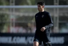 Caetano deve ganhar nova chance como titular do Corinthians