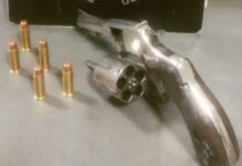 Homem é preso com revólver e alega que arma era para ‘se proteger de ameaças’