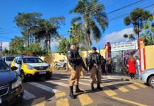 Ex-aluno entra em escola, mata estudante e fere outro a tiros no Paraná