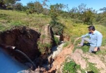 Moradores do Boa Vista II reclamam e Jura pede conserto de emissário de esgoto