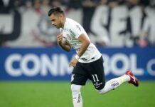 Romero ressurge no Corinthians e quer ficar: “Não vou desistir”