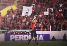 Julio César Furch participa de jogo de despedida no México e chega ao Santos nesta sexta-feira
