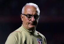 Dorival comemora vitória, mas lamenta lesões no São Paulo: “Precisa de um benzimento forte”