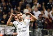 Corinthians faz acordo para pagar Júnior Moraes, que abre mão de indenização por dano moral