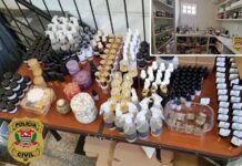 Influenciadora digital é presa por fabricar cosméticos irregularmente