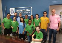Campeões paralímpicos visitam o prefeito Jorge Seba