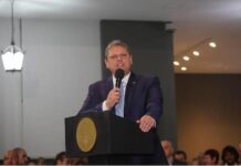 Tarcísio estuda perdoar multas aplicadas na pandemia; Bolsonaro pode deixar de pagar mais de R$ 1 mi