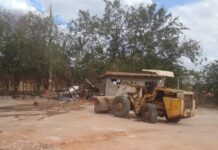 Homem morre após ser atingido por pá carregadeira em pátio de veículos em Rio Preto