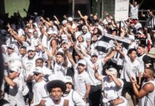 Torcedores vão ao aeroporto de Guarulhos para apoiar o Santos antes de viagem para Fortaleza