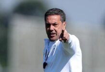 Dedo de Luxemburgo: como as substituições do técnico ajudam o Corinthians a manter série invicta