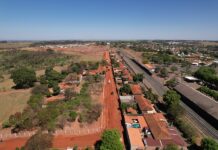 Prefeitura começa abrir Rua Luiz Vanzella que dará acesso ao desfavelamento