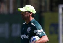 Abel faz ajustes e estuda mudanças para enfrentar o Goiás