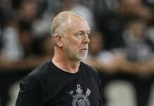 Mano Menezes tem sequência para pensar 2024 e começar a terceira reformulação no Corinthians