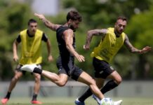 Corinthians treina contra-ataques no segundo dia sem Renato Augusto em campo