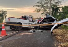 Acidente entre picape e carro deixa quatro mortos em rodovia de Guaraci