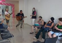 No Outubro Rosa, Centro de Oncologia do Austa Hospital presenteia pacientes