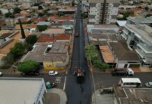 Rua Itacolomi recebe obra de recapeamento