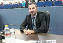 Carlim Despachante pede roçagem e limpeza da Praça Dr. Adolfo Bezerra de Menezes