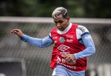 Morelos avança em recuperação e pode ser relacionado contra o Fluminense