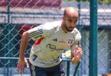 “Ele não se sentiu bem”: Dorival Júnior explica situação de Lucas no São Paulo