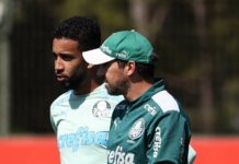Corinthians oferece R$ 27 mi por Erick, Athletico faz jogo duro, mas conversas continuam