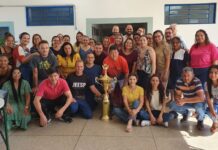 Enny Tereza Longo Fracaro lidera ranking das escolas da Diretoria Regional